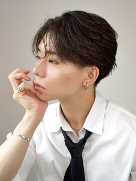 ザ シー 海老名(The C) フェザーショート/アップバング/センターパート/黒髪
