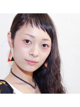 シアン(sian) 斜めバング。