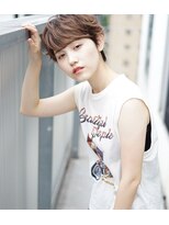 ライフ(LIFE)&nbsp;LIFE　外はねショートのナチュラルベージュ