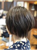 丸みとくびれショート__ショートパーマ _黒髪