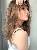 大人色っぽロング/透明感アッシュベージュカラー【Laetus】