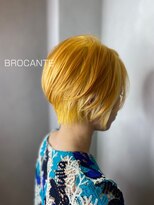 ラトリエ ブロカント 立川北口店(L'atelier BROCANTE)&nbsp;派手カラー yellow 韓国 ショートボブ 小顔補正立体カット 小顔