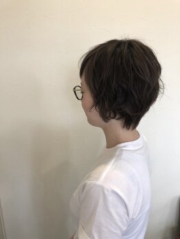 オシャレに敏感な大人女性に人気♪トレンドのショートヘアはお任せ！自宅でも再現しやすいのが嬉しい◎