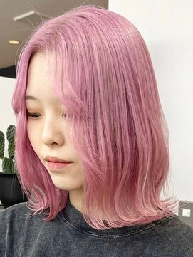 ウィコ 新宿(WICO) ホワイトピンク[新宿駅/チョコレート/ダブルカラー]