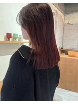 ユニ(uni)&nbsp;グラデーションカラー/赤髪カラー/ロブ/20代/30代