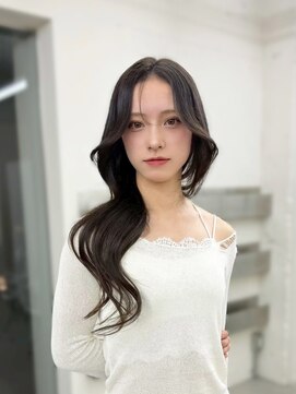 ヒュー 広島(HEW) 上品くびれレイヤー