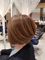 ミック ヘアアンドメイクアップ 高田店(miq Hair&Make up)&nbsp;白髪ぼかしハイライト/ベージュブラウン/大人ショートヘア