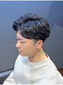 ビジネスツーブロックショート フェザーパーマ かきあげバング