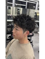 エイド 渋谷(aid) ツーブロック刈り上げ短髪アップバングアクティブショートパーマ