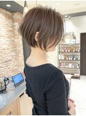 30代40代50代/絶壁解消/白髪ぼかし×大人丸みショート