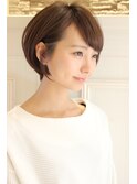 耳かけ可愛い大人ショートスタイル