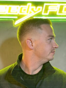 グリーディーフォックス 代々木(Greedy FOX) かき上げヘア/サイドパート/韓国マッシュ/フェードカット/代々木