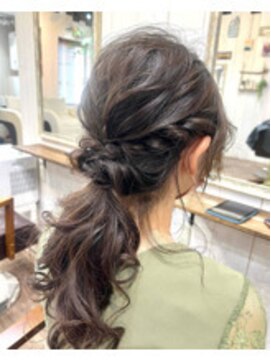 ルアナ 浦和店(Luana) ☆ローポニーアレンジ☆