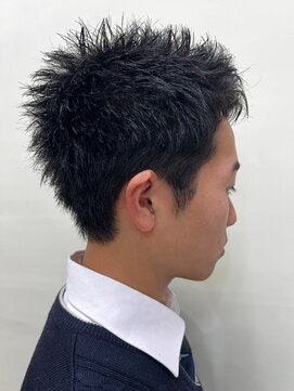 ル サロン リーカ 高見ノ里駅前本店(Le’Salon RYiCA) スパイキーショート