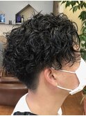 クルクル無造作パーマスタイル