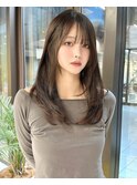 ハイレイヤー ハッシュカット 韓国 顔まわり オリーブベージュ