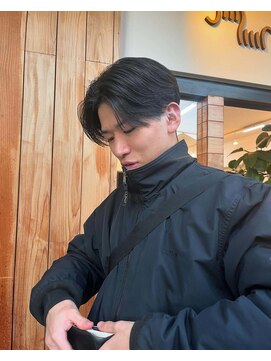 ツネ ヘアアンドヘッドスパ(TsuNE hair&head spa) 刈り上げセンターパート