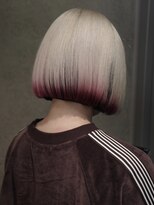 キャロルガーデンズ ボコカ 表参道(Carroll Gardens bococa) ホワイトカラー、ボブ