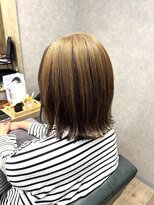 リベストバイジェービー 稲毛(li best. byjb)&nbsp;ワンホンレイヤー/ミルクティーブロンド/ダークブルー[稲毛駅]