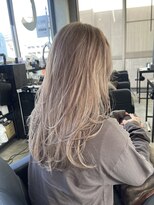 シエンゴールド(CIEN gold)&nbsp;レイヤーカット/ミルクティーベージュ/ブリーチ#浜松駅#カラー