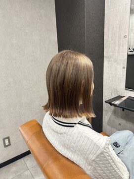 リッシュ(RISH) ベージュカラー/ミルクティーベージュ/ブリーチカラー