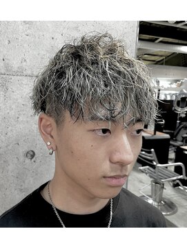 メゾン(MAISON) ツイストパーマ×ホワイトハイライト