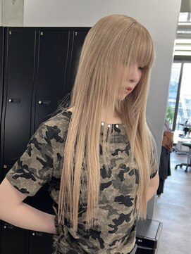 【ブロンドベージュ/さらさらストレートヘア】しまゆー