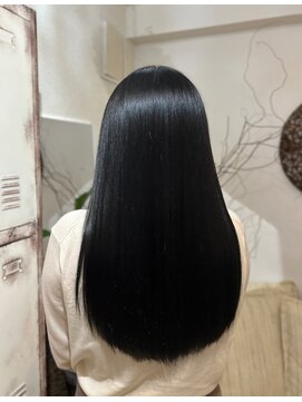 リゴッツ ドゥア プトゥリ(Regottz dua putri) 黒髪ブルーブラック艶髪12.16