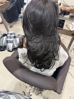 クオール(Quol)&nbsp;【ダークトーン】オリーブグレー◯レイヤーカット片野