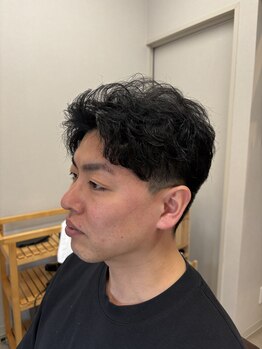 ティーマジック(T-magic)の写真/【堺/理容室】清潔感と落ち着き感を保ちながら自然なオシャレ感を!大人パーマで存在感アップ!