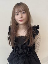 イル(ill)&nbsp;レイヤーカット ロングレイヤー ベージュカラー ロング 大須