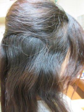 ヨシユキコンディショニング ダメージレスな縮毛矯正「強いくせ毛～ダメージ毛まで対応」171