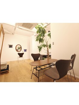 小さなお子様連れのママさんも安心な個室を完備◎何気ない日々をより過ごしやすく笑顔になる毎日へ♪