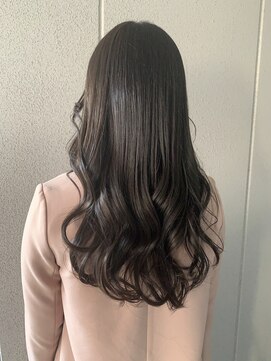 リバレッジ 広尾(Leverage) ダークグレージュでナチュラル大人カラー