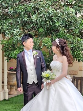 パリスパート2 花嫁 ナチュラルなボリュームポニーヘアスタイル