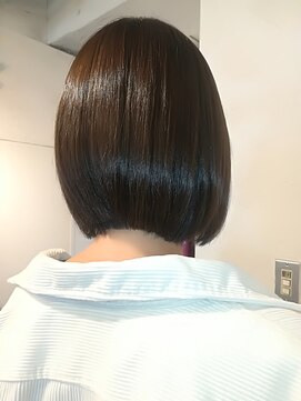 ダッチェス(DUCHESS) 超なめらか前下がりボブ