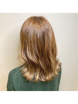 美容室エクストラアーツジャパン(X ARTS JAPAN) ミディアム韓国ヘア/ツヤ髪/ウェーブ巻き/サラサラ