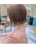 ワンカラーで出来るベージュ 切りっぱなしボブ