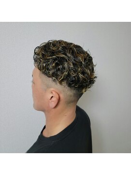 ピスヘアー(PITH HAIR) フェード×パーマ×メッシュ