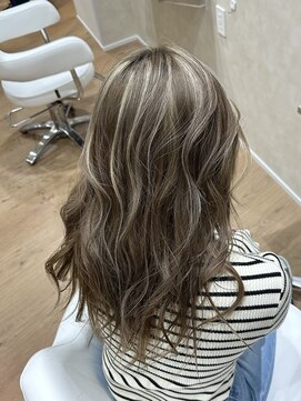 ジャパンデザイナーズアカデミー ハイトーンハイライト♪【堺・深井】