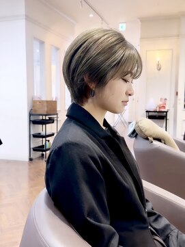 ユニヘアデザイン 徳島店(Uni. hair design) 大人ショート　×  カーキグレージュ　『ZOE STYLE』