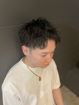 ニアウ 伊勢崎連取店(Niau) 波巻きスパイラルパーマツイストスパイラルパーマシャドウパーマ