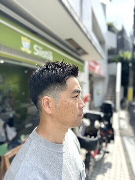 シースティア(siistia) 《フェード×アップバングショート》