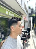《フェード×アップバングショート》