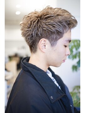 イーズ 鎌倉(e's) 《e'sイーズ鎌倉》透明感のあるダブルカラー/ハイトーンベージュ