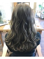 フィガロ ミリー 北生駒店(Figaro Mily)&nbsp;水素ケア×ハイライト×コテ巻風イメチェン美髪ワイドバング