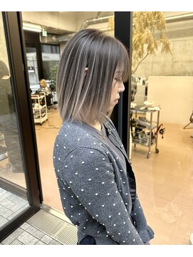 ヌエン 渋谷(NU/EN) 外国人風グレージュバレイヤージュ