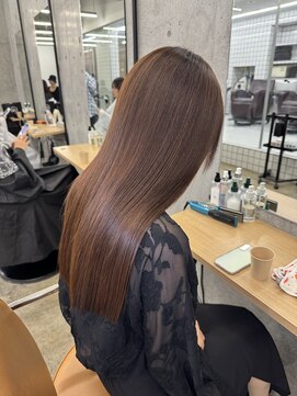 Ribbon Straight×艶感美容液care【表参道/縮毛矯正】