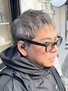 バース 梅田中崎町店(BIRTH) 50代40代白髪ぼかしシルバーメッシュバレイヤージュ