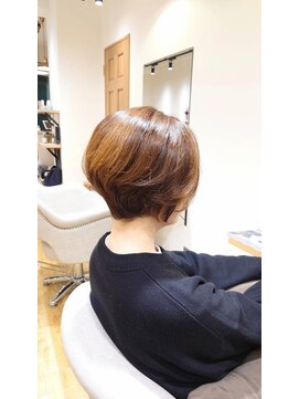 ジーナ(ZINA) 前下がりショートスタイル